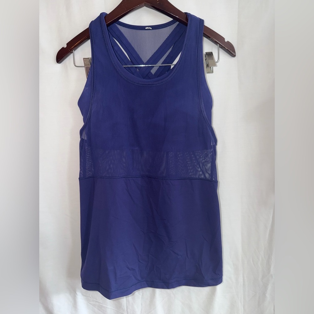 Lululemon Fast As Light 2-in-1 sleeveless top in emperor blue. Size 6 - Picture 3 of 7